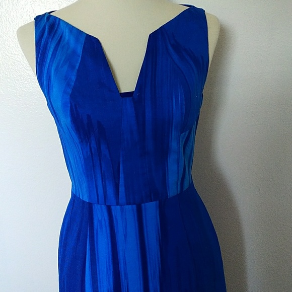 Tahari Dresses & Skirts - TAHARI dress